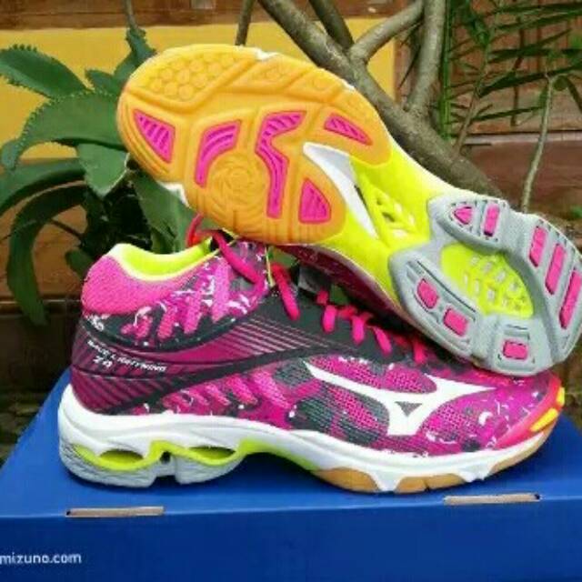 mizuno wave lightning z2 pink