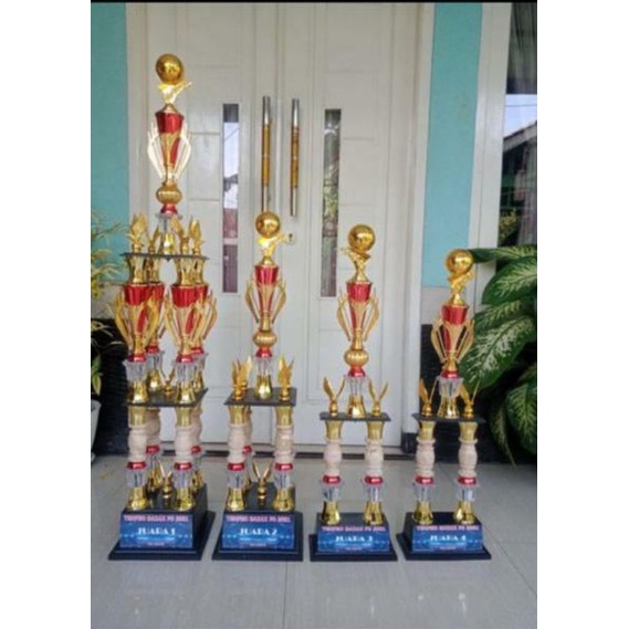 Piala set sepak bola
