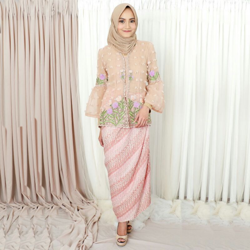 KEBAYA LINEN RUBIAH