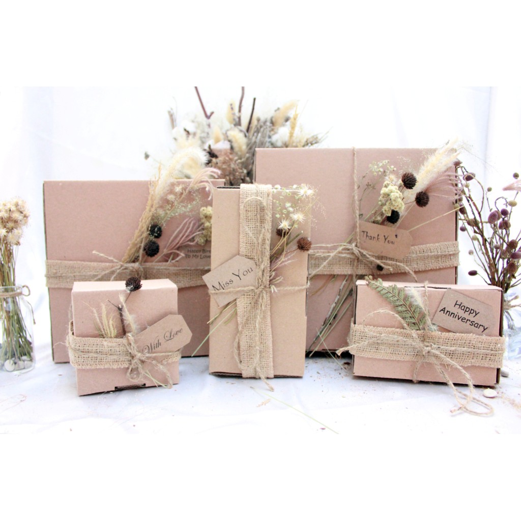 KOTAK KADO ESTETIK/ BOX KADO ESTETIK/ AESTHETIC GIFT BOX/ PACKAGING