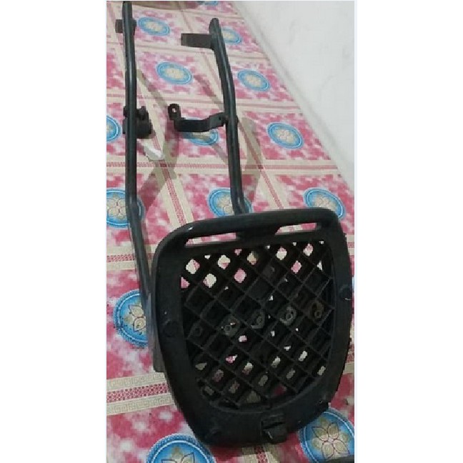 MONORACK GIVI HR4 VIXION PLUS BASE PLATE GIVI E20