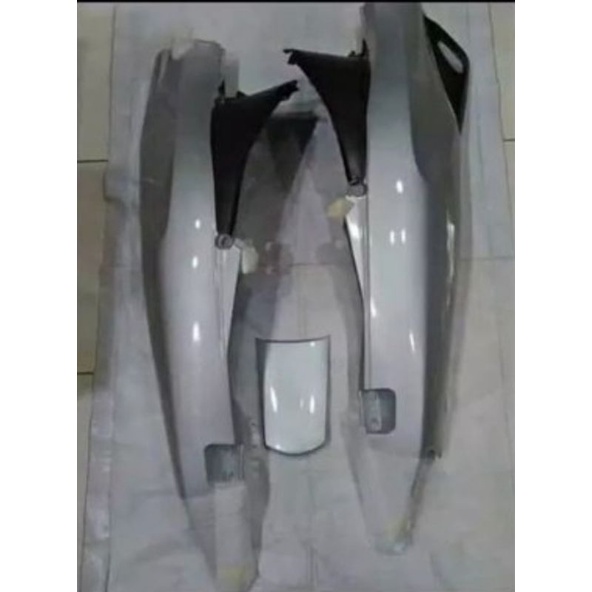 cover bodi bodi karisma 125 x warna silver