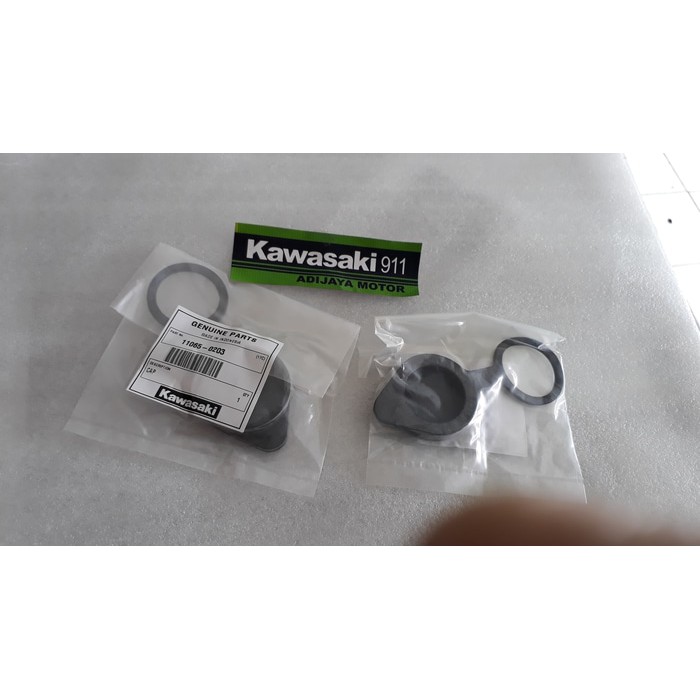 Cap / Karet tutup cadangan radiator Ninja R