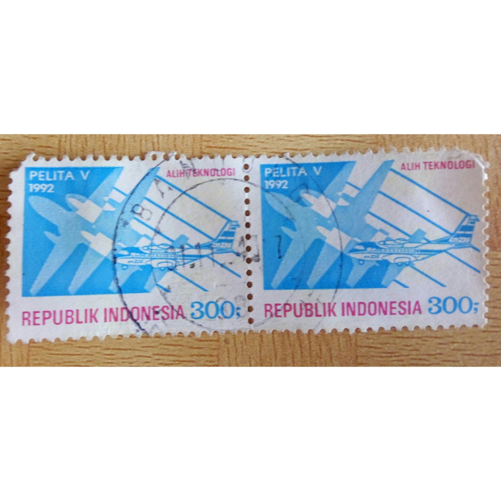 

2 Perangko Indonesia Pelita V 1992 Alih Teknologi