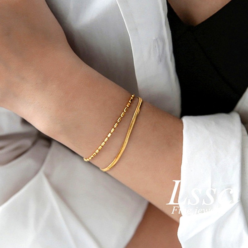 Gelang Multilayer Wanita Titanium Anti Karat Lapis Emas 18k Minimalis Perhiasan