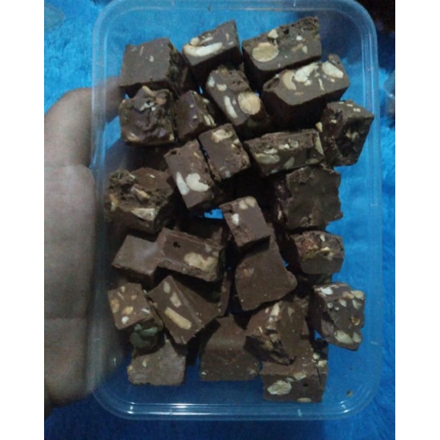 cokbar sq mede almound kemasan box 250g