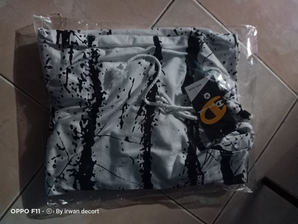 Kaos Hoodie Original Lengan Pendek Motif Abstrak, Kupluk Distro, Kaos Hoodie Surfing Galaxy