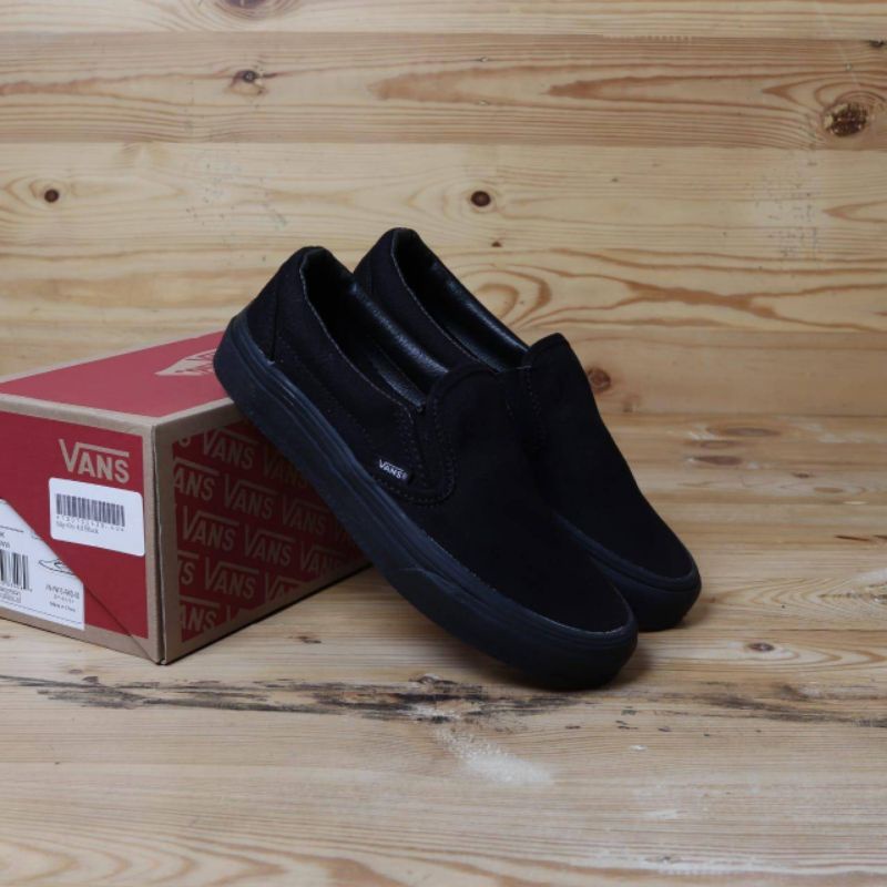 VANS SLIP ON ALL BLACK