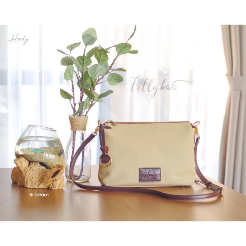 FELLY BAG by Hody