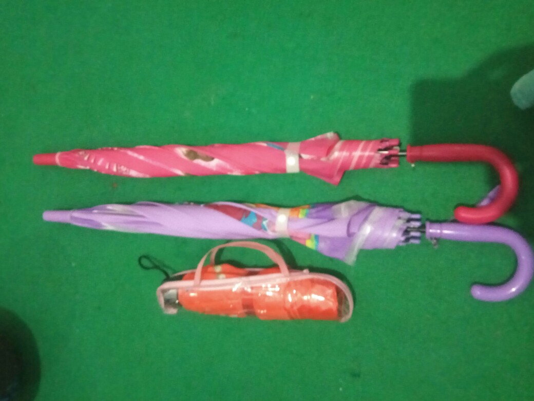 Payung Lipat  3 Saten 578 .
