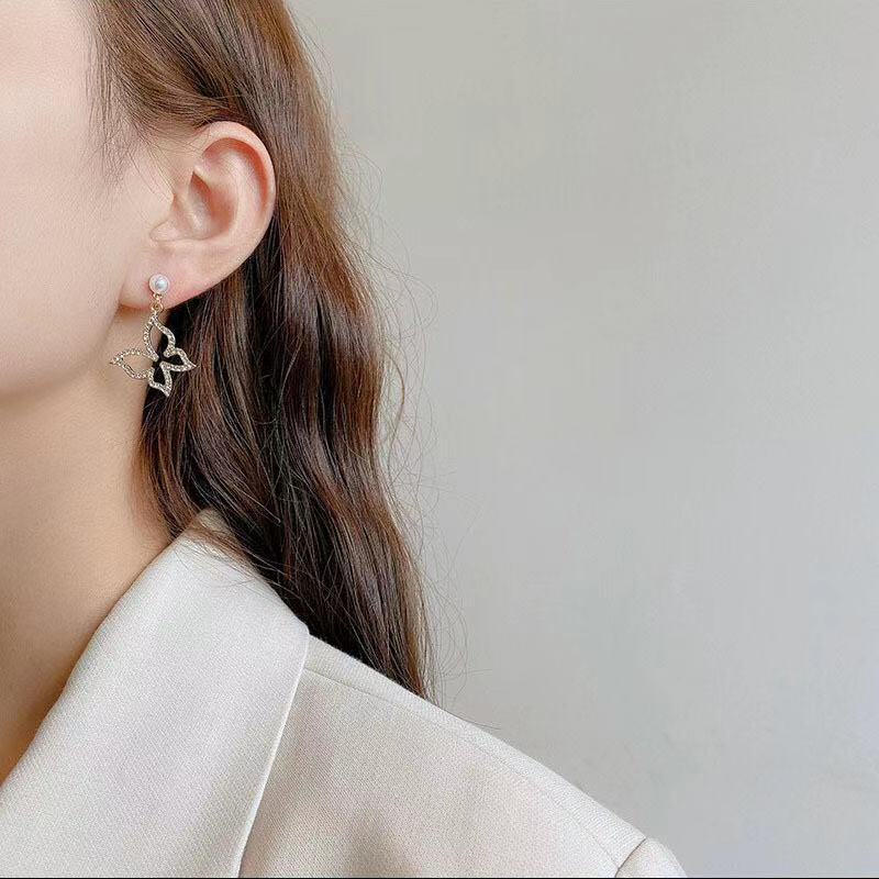 925 perak pin anting-anting Korea full berlian mutiara anting-anting wanita sederhana bentuk kupu-ku