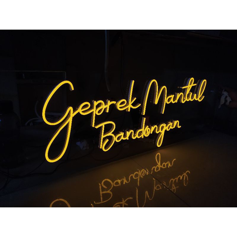 

Terbaru Neonflex 100 x 30 Acrylic Termurah