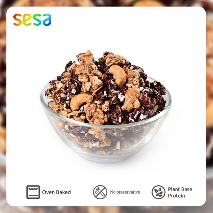 

East Bali Cashew Granola Chocolate Vanilla 400 g Best Seller