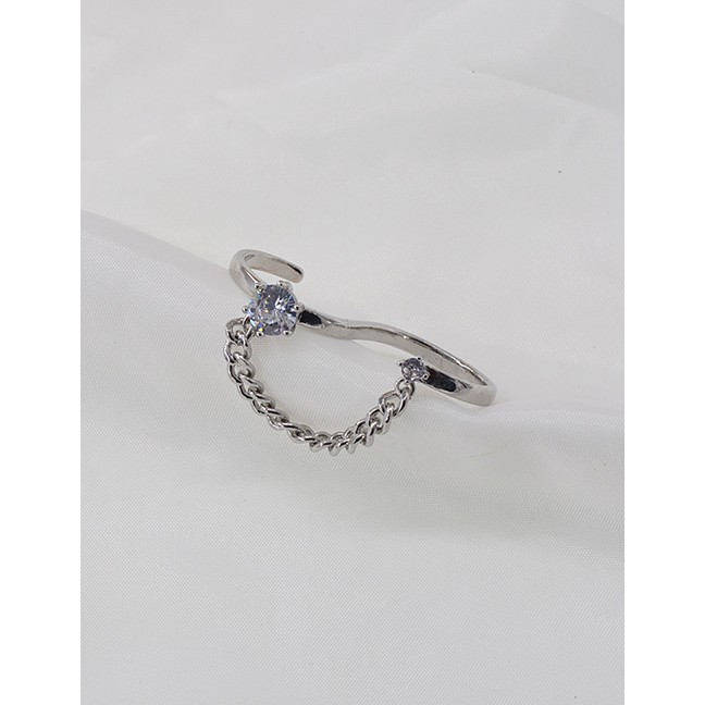 LRC Cincin Fashion Silver Zircon Chain Ring P76202