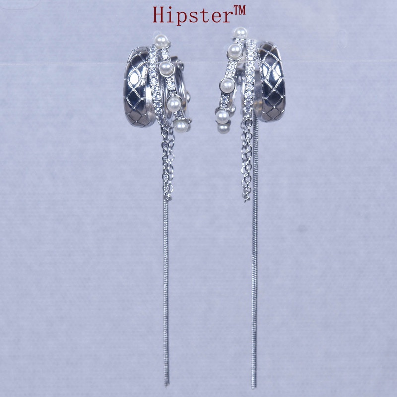 Anting Gantung Panjang Model Rumbai Dengan Mutiara Warna Silver Untuk Wanita