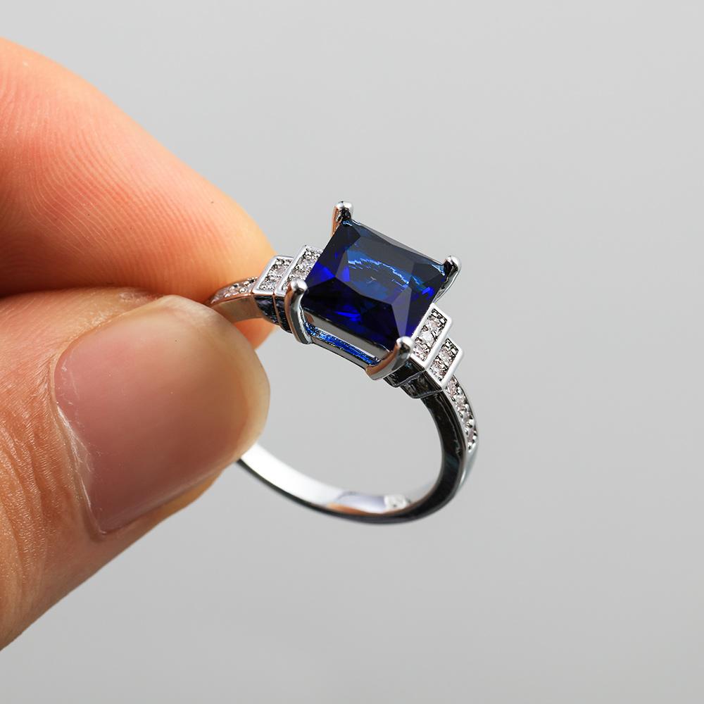 Cincin Zircon Nanas Wanita Berlapis Patinum Biru Ukuran 6-10 Perhiasan