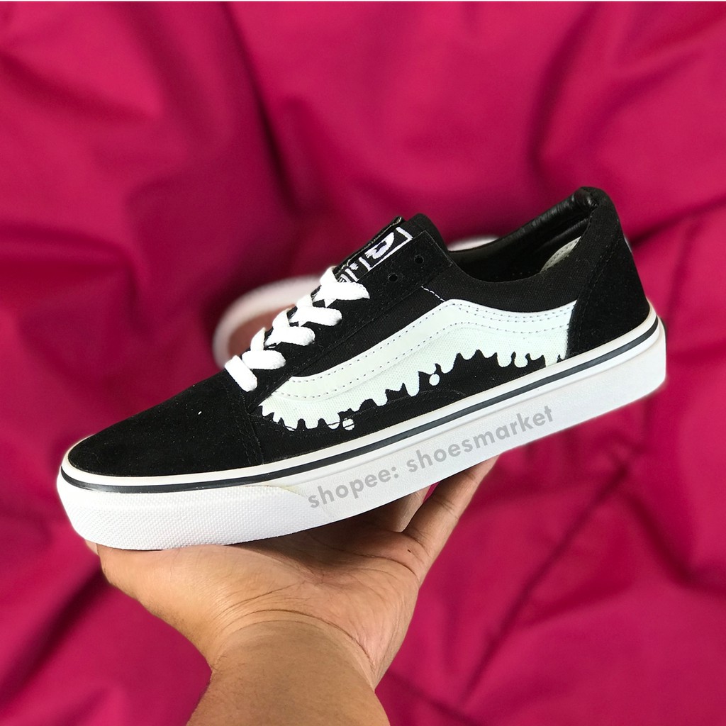 OBRAL SEPATU VANS OLDSKOOL MOST MISFITS BLACKWHITE