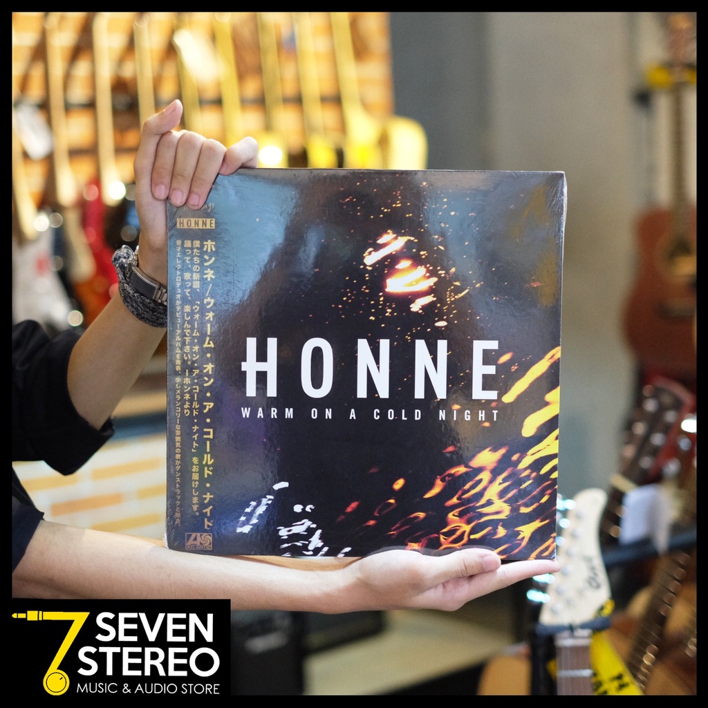 Vinyl Piringan Hitam HONNE - Warm On A Cold Night