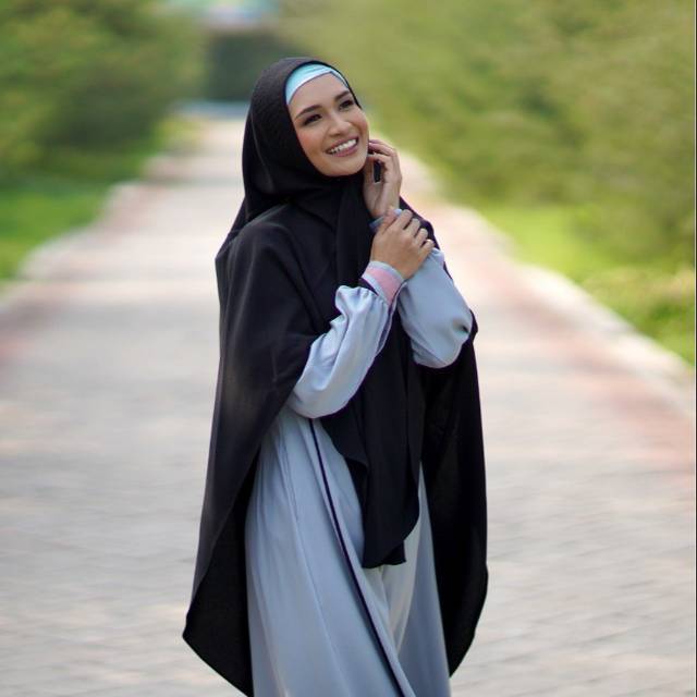 Aulia nigella ocean blue