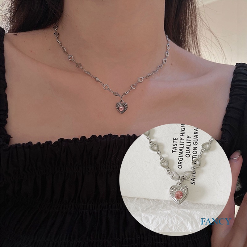 Kalung Choker Pendek Liontin Hati Warna Pink Gaya Punk Vintage Untuk Wanita