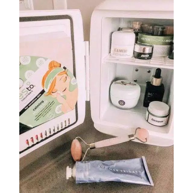 Mini fridge / 8L / skincare fridge / kulkas kosmetik / praktis mini refrigerator