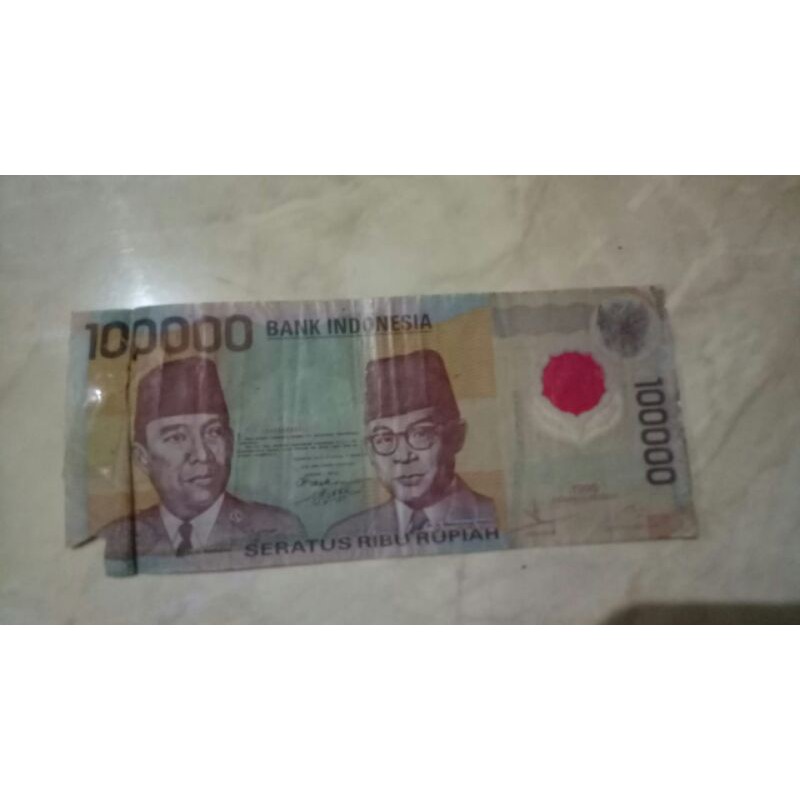 uang kuno 100.000 asli tahun 92