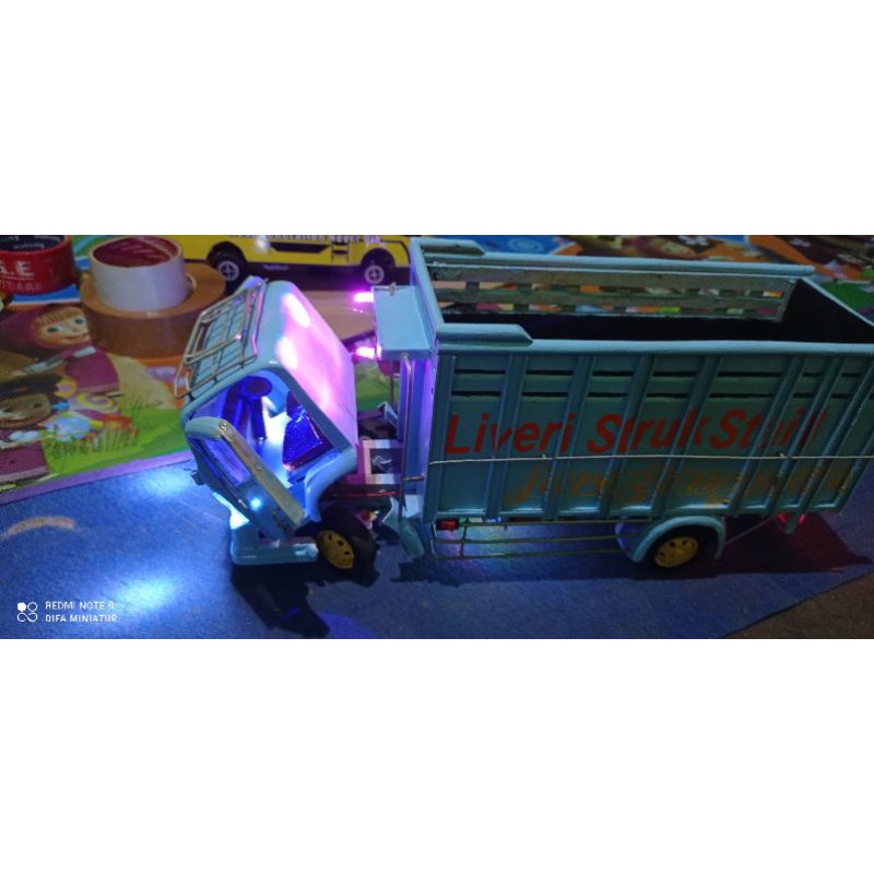 Miniatur Truk Ful Spek Interior Suspensi OlenG
