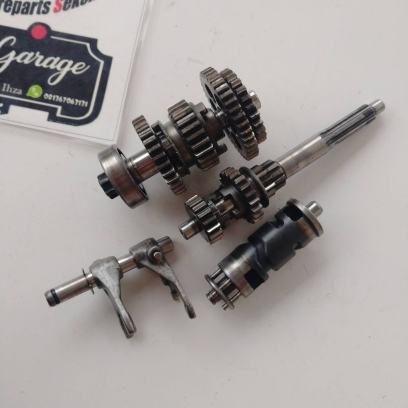 GIGI RASIO YAMAHA V80 CDI ROBOT GIGI TRANSMISI YAMAHA V80 CDI ROBOT SEKEN ASLI ORIGINAL