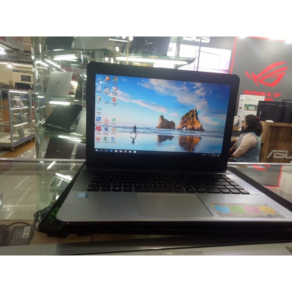 Laptop ASUS X441S Intel Celeron Fullset only RAM 2  HDD 500 murah bagus