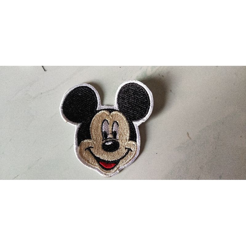 emblem patch bordir mickey mouse