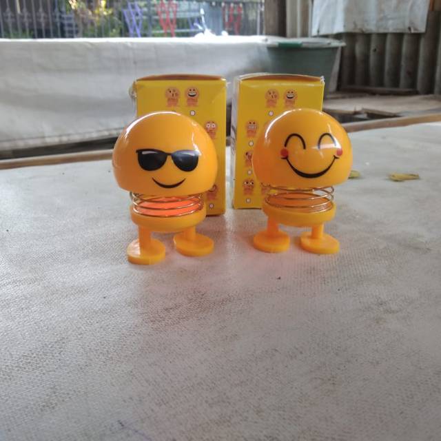 SPRING DOLL EMOJI DAN KARAKTER NON LED