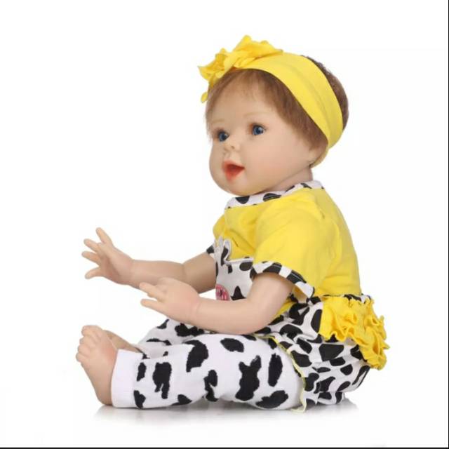 Boneka Bayi Baby Alive tampak hidup dan lembut