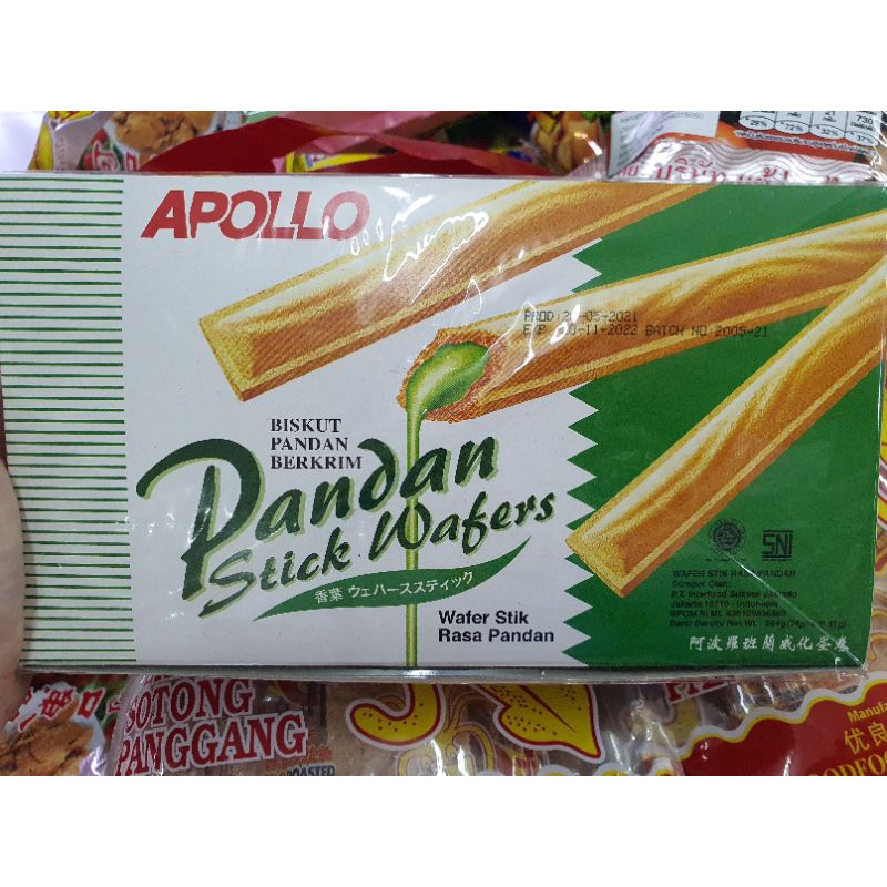 

apollo pandan stick wafers