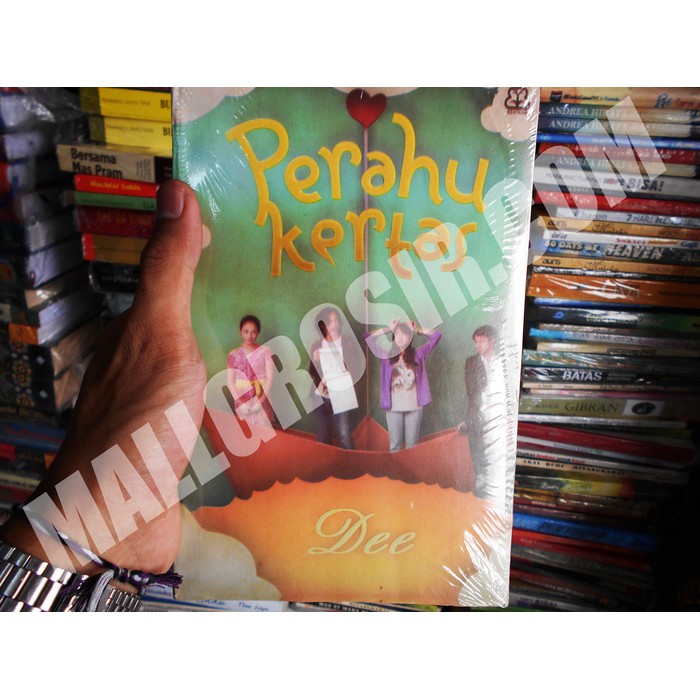 Novel Perahu Kertas