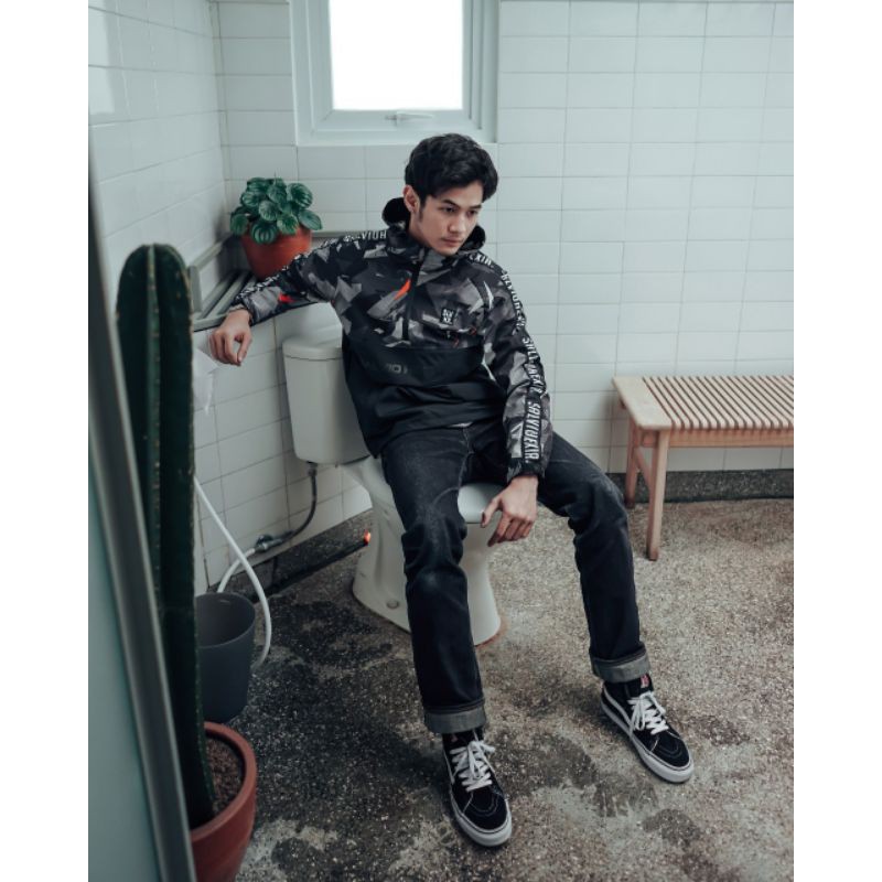 Jaket Kantong Doraemon