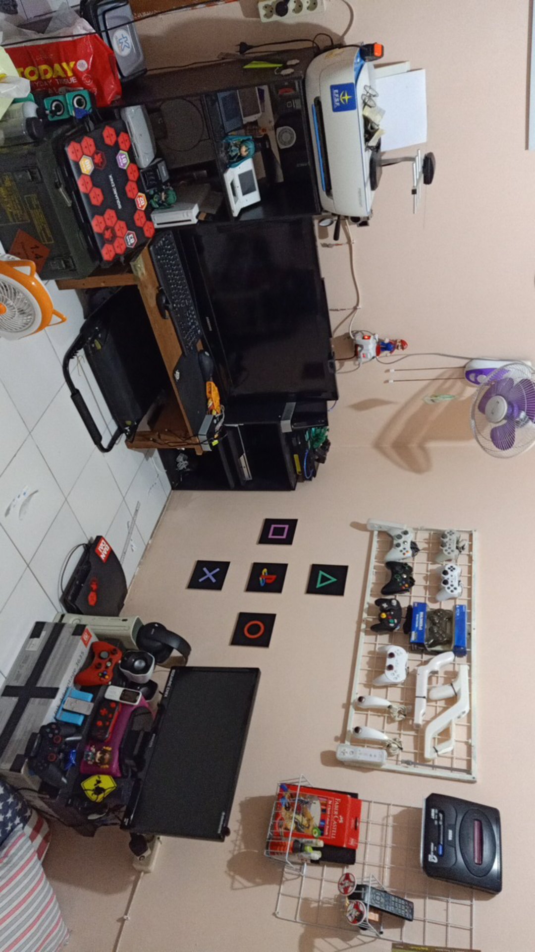 Dekorasi Playstation - Dekorasi Gamer - Gamer Room