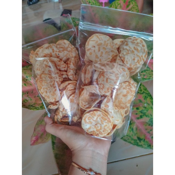 

Kripik Tempe Sagu