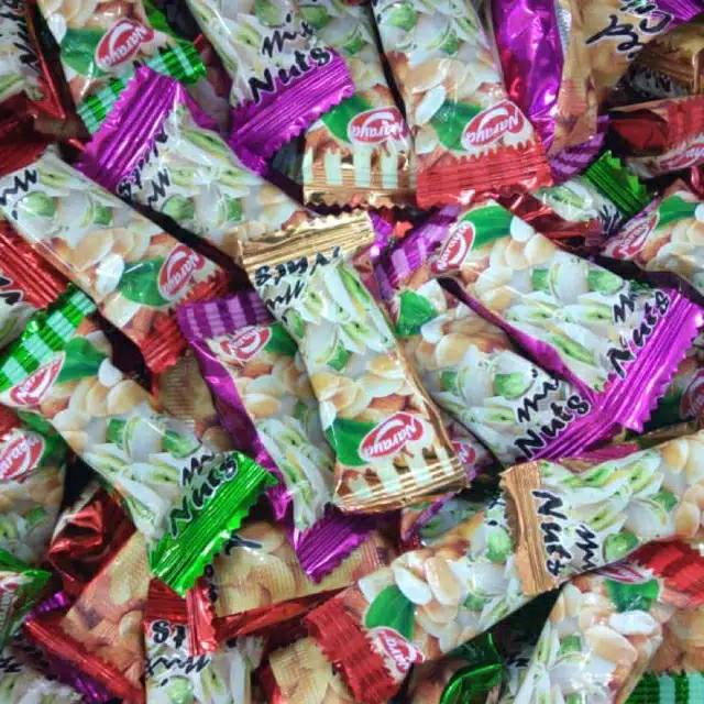 

Naraya Mixed Nuts Crisp 200gr - tengteng kacang /ten teng /tenteng/ tingting kacang