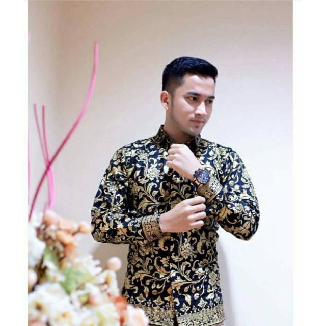 Kemeja Batik Pria Prada Emas Terlaris