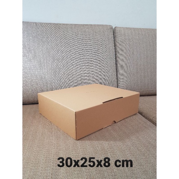 

Kardus Box uk. 30x25x8 cm Kotak Karton Die Cut