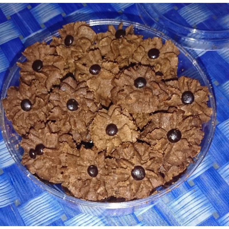 

kue semprit coklat, rasa nya bikin nagih, coklat nya berasa banget