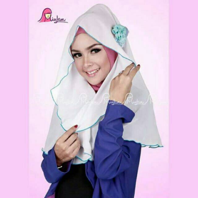 Jilbab Hoodie Putih / Shaira Hoodie MiuLan