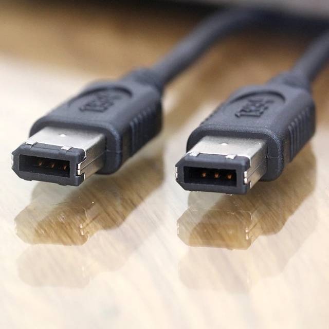 KABEL FIREWIRE IEEE 1394A 6 PIN TO 6 PIN 1,5 METER HITAM HIGH QUALITY