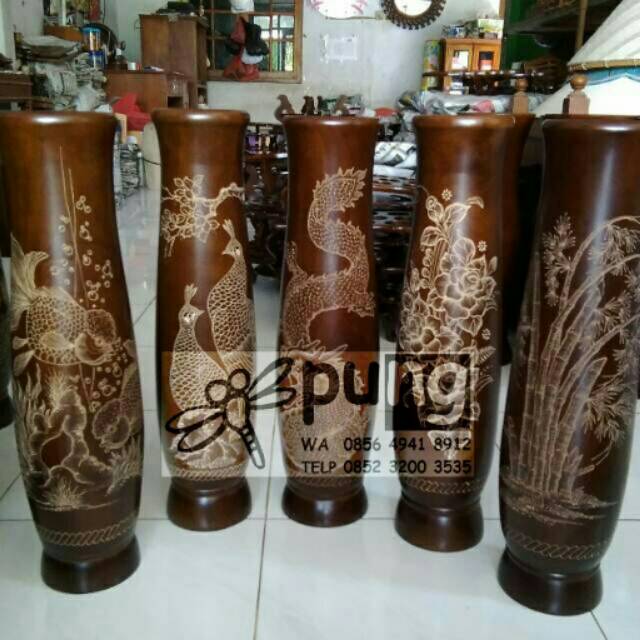 Vas bunga tempat payung