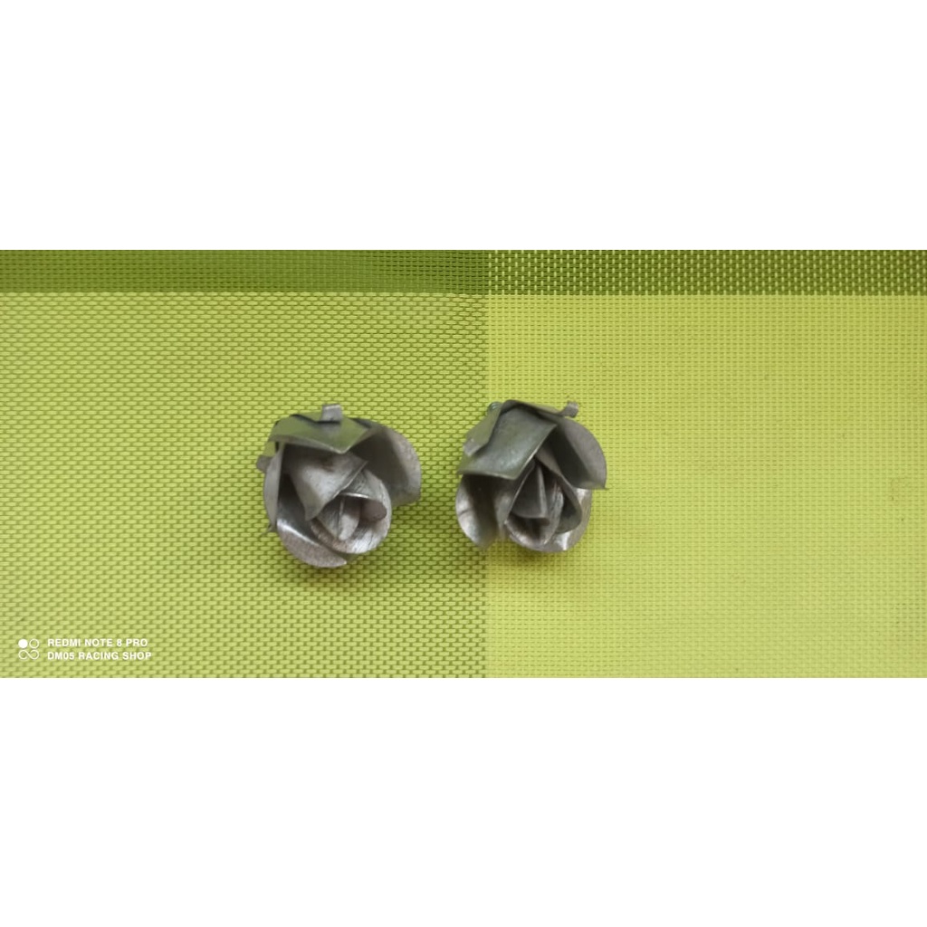 Bunga mawar mekar besi plat ornamen tralis pagar mawar setengah mekar