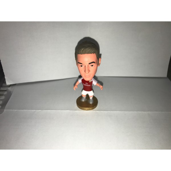 Mesut Ozil Arsenal Action Figure Bola