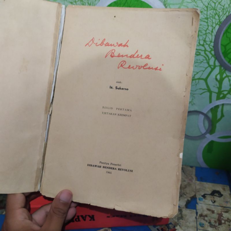 Di Bawah Bendera Revolusi Jilid 1 Cet 4 1965 Ir. Soekarno