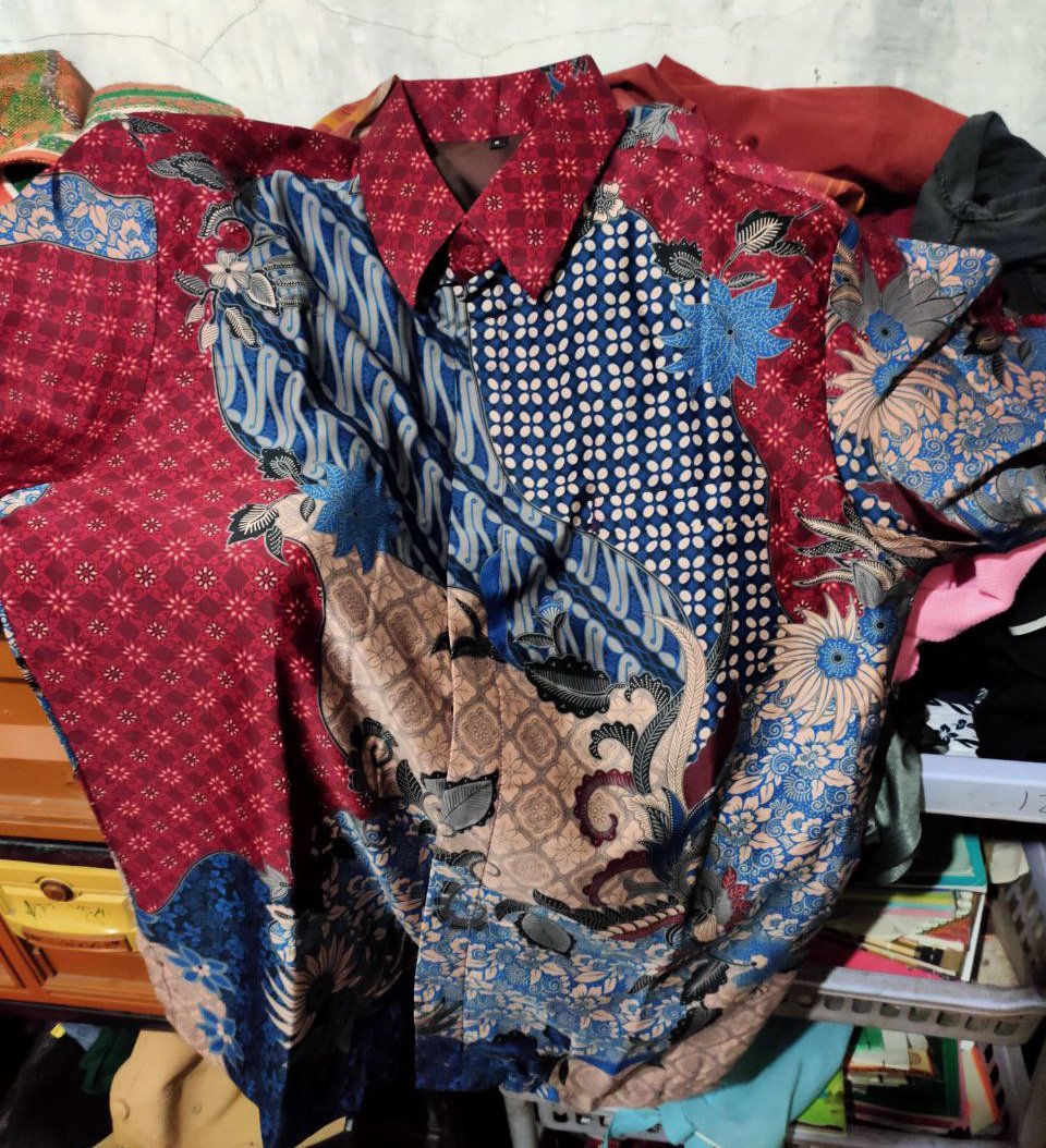 Kemeja Batik Pria Semi Sutra Silky Premium Puring Istimewa