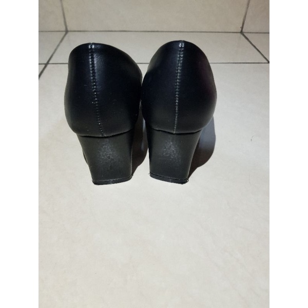heels hitam / heels kerja / heels 7cm / heels wanita / sepatu hak tinggi / hak tinggi kerja wanita /