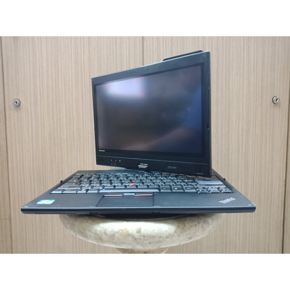 Laptop notebook bekas tablet lenovo thinkpad core i5 ram 4gb hdd 320 touchsreen